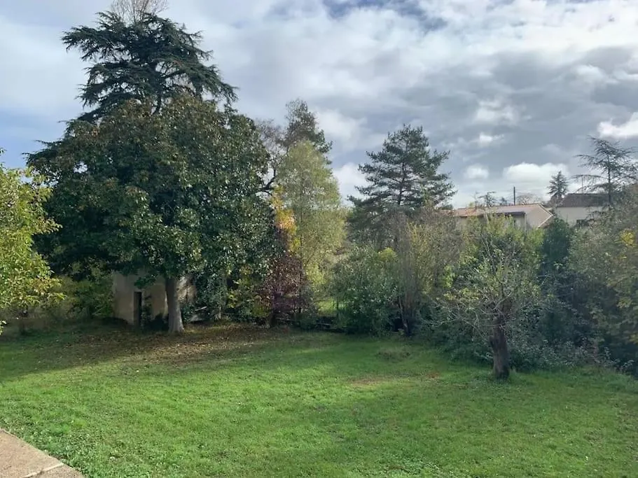 Agreable Maison De Ville Avec Terrasse Au Calme Condom 0*,  France